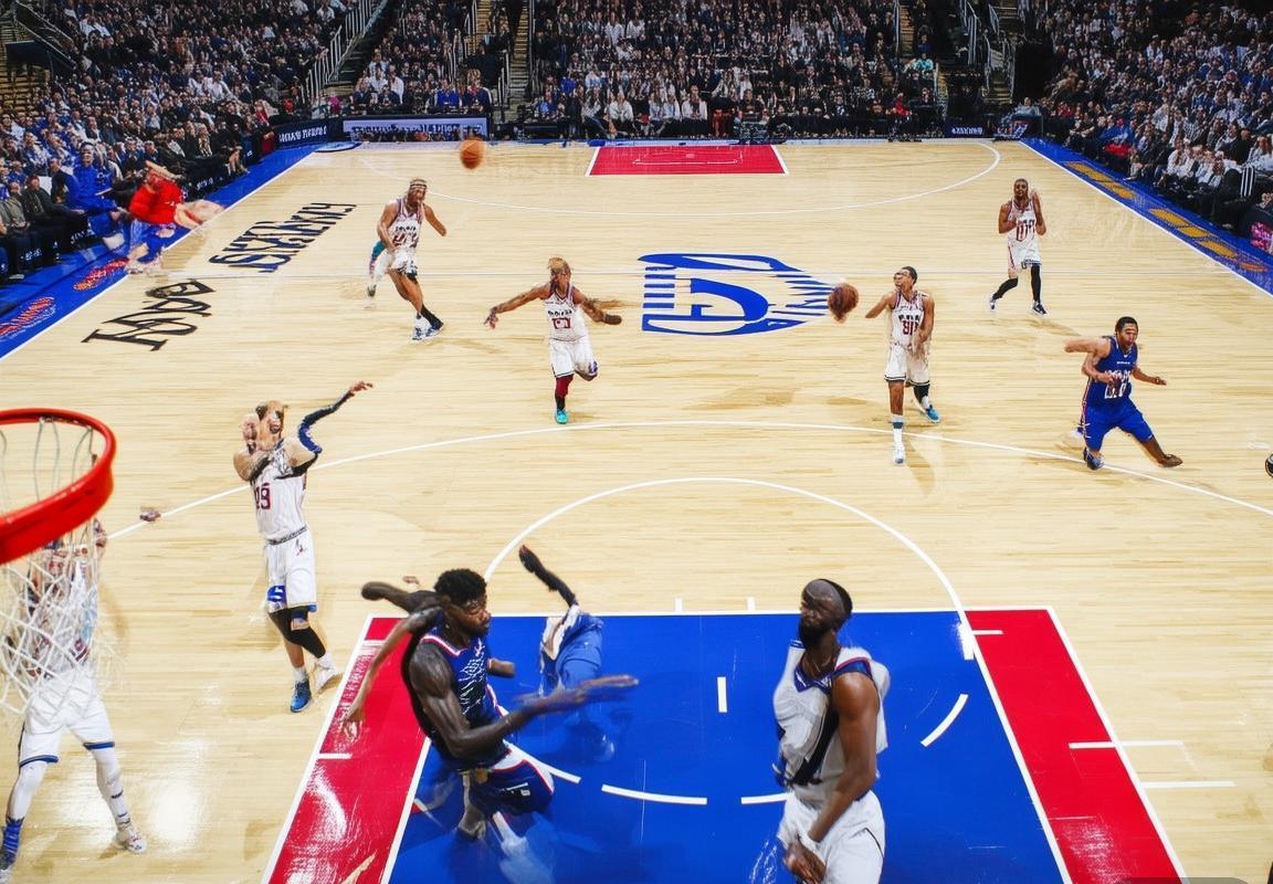 76人VS雄鹿：季后赛焦点战激情对决回顾(图2)